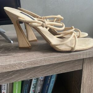 Nine West Tan Strappy Heels with Geometric Design